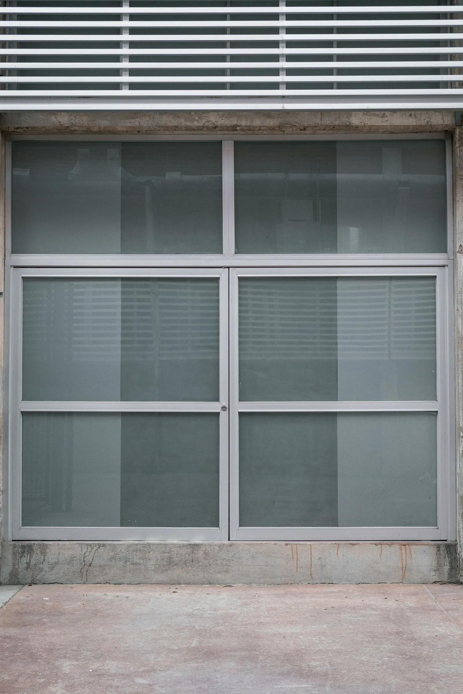 Modern glass and window installation